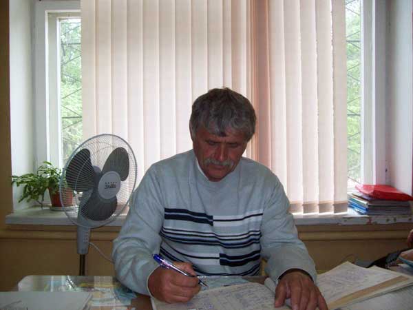 Сергеев Николай Сергеевич – директор